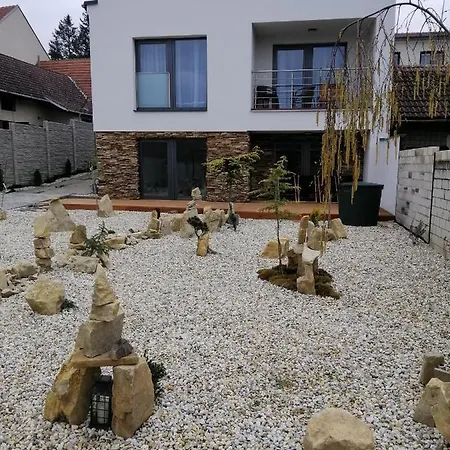 U Sv Valentyna S Virivkou * Bzenec