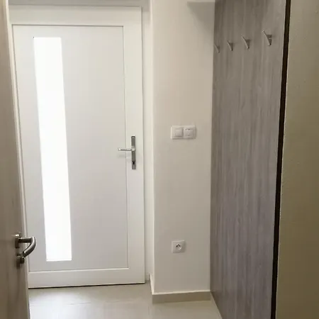 U Sv Valentyna S Virivkou Daire